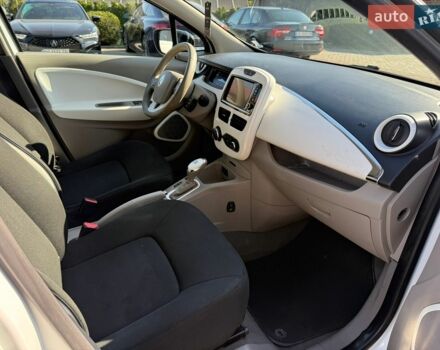 Білий Рено Зое, об'ємом двигуна 0 л та пробігом 180 тис. км за 7300 $, фото 41 на Automoto.ua