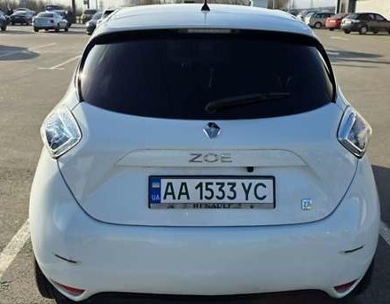 Білий Рено Зое, об'ємом двигуна 0 л та пробігом 192 тис. км за 5700 $, фото 6 на Automoto.ua