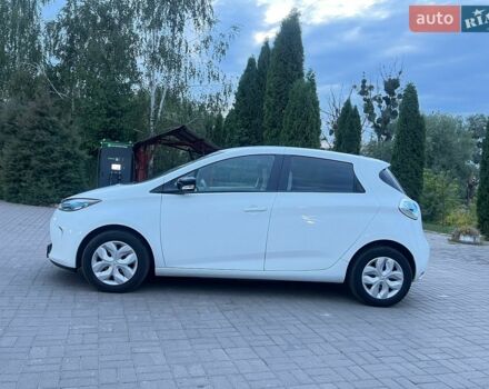 Білий Рено Зое, об'ємом двигуна 0 л та пробігом 101 тис. км за 6800 $, фото 2 на Automoto.ua