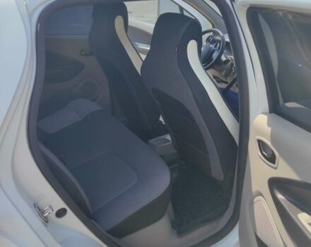 Білий Рено Зое, об'ємом двигуна 0 л та пробігом 84 тис. км за 7200 $, фото 4 на Automoto.ua