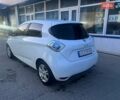Белый Рено Зое, объемом двигателя 0 л и пробегом 93 тыс. км за 5950 $, фото 3 на Automoto.ua