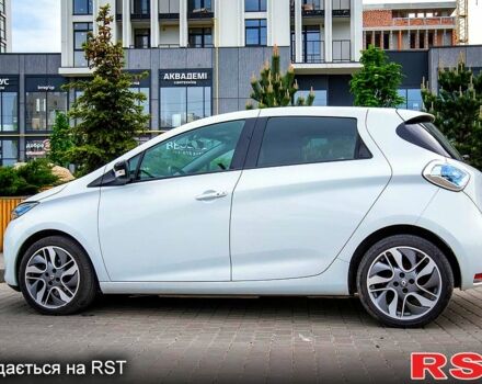 Белый Рено Зое, объемом двигателя 65 л и пробегом 107 тыс. км за 9950 $, фото 2 на Automoto.ua