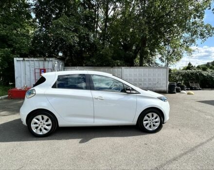 Белый Рено Зое, объемом двигателя 0 л и пробегом 93 тыс. км за 8500 $, фото 3 на Automoto.ua