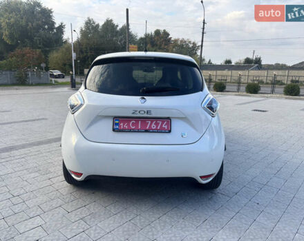 Білий Рено Зое, об'ємом двигуна 0 л та пробігом 118 тис. км за 6900 $, фото 4 на Automoto.ua