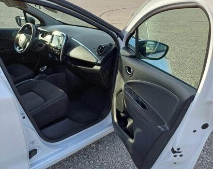 Білий Рено Зое, об'ємом двигуна 0 л та пробігом 131 тис. км за 9399 $, фото 18 на Automoto.ua