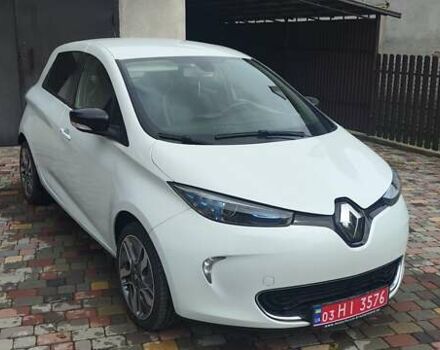 Белый Рено Зое, объемом двигателя 0 л и пробегом 71 тыс. км за 7850 $, фото 1 на Automoto.ua