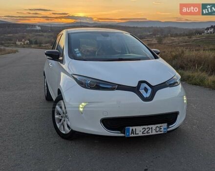 Белый Рено Зое, объемом двигателя 0 л и пробегом 51 тыс. км за 6995 $, фото 8 на Automoto.ua