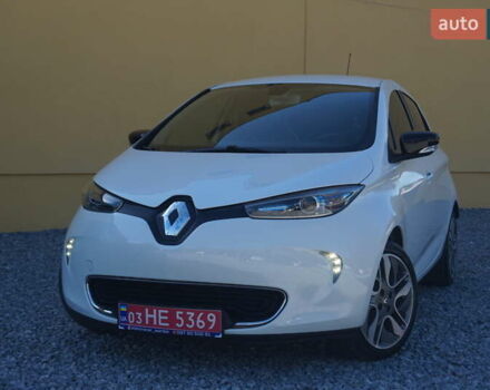 Белый Рено Зое, объемом двигателя 0 л и пробегом 93 тыс. км за 7200 $, фото 2 на Automoto.ua