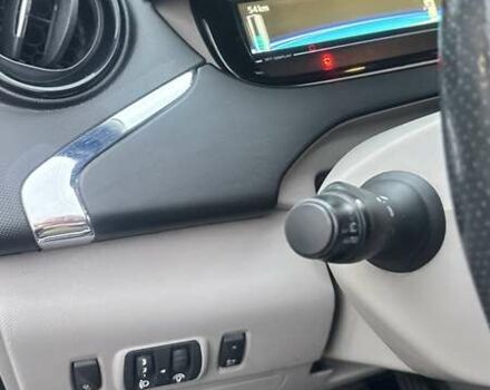 Белый Рено Зое, объемом двигателя 0 л и пробегом 147 тыс. км за 7000 $, фото 7 на Automoto.ua