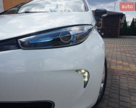 Білий Рено Зое, об'ємом двигуна 0 л та пробігом 109 тис. км за 6888 $, фото 22 на Automoto.ua