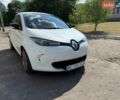 Белый Рено Зое, объемом двигателя 0 л и пробегом 100 тыс. км за 7300 $, фото 13 на Automoto.ua