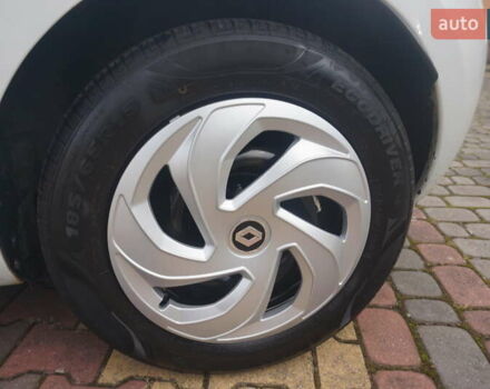 Білий Рено Зое, об'ємом двигуна 0 л та пробігом 112 тис. км за 6777 $, фото 61 на Automoto.ua