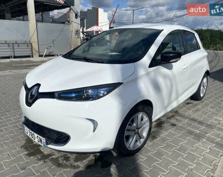 Белый Рено Зое, объемом двигателя 0 л и пробегом 27 тыс. км за 9300 $, фото 12 на Automoto.ua