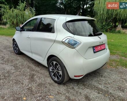 Белый Рено Зое, объемом двигателя 0 л и пробегом 84 тыс. км за 9199 $, фото 6 на Automoto.ua