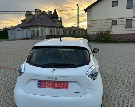 Белый Рено Зое, объемом двигателя 0 л и пробегом 75 тыс. км за 9250 $, фото 10 на Automoto.ua