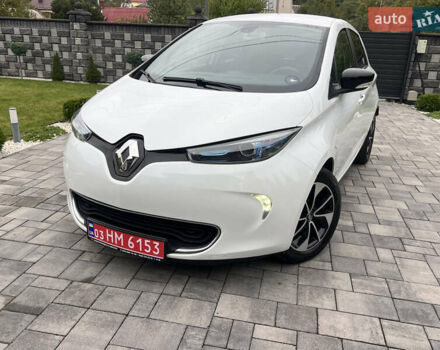 Белый Рено Зое, объемом двигателя 0 л и пробегом 129 тыс. км за 8750 $, фото 2 на Automoto.ua