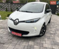 Белый Рено Зое, объемом двигателя 0 л и пробегом 129 тыс. км за 8750 $, фото 2 на Automoto.ua
