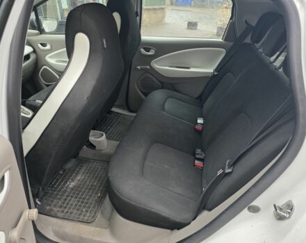 Белый Рено Зое, объемом двигателя 0 л и пробегом 152 тыс. км за 8400 $, фото 6 на Automoto.ua