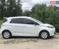 Белый Рено Зое, объемом двигателя 0 л и пробегом 80 тыс. км за 9400 $, фото 4 на Automoto.ua
