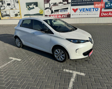 Белый Рено Зое, объемом двигателя 0 л и пробегом 78 тыс. км за 10600 $, фото 1 на Automoto.ua