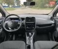 Белый Рено Зое, объемом двигателя 0 л и пробегом 71 тыс. км за 9500 $, фото 13 на Automoto.ua