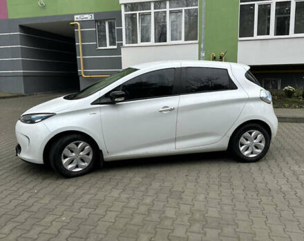 Белый Рено Зое, объемом двигателя 0 л и пробегом 131 тыс. км за 9650 $, фото 3 на Automoto.ua