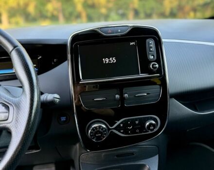 Белый Рено Зое, объемом двигателя 0 л и пробегом 121 тыс. км за 9499 $, фото 13 на Automoto.ua