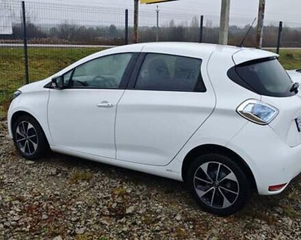 Белый Рено Зое, объемом двигателя 0 л и пробегом 92 тыс. км за 10000 $, фото 2 на Automoto.ua