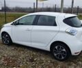 Белый Рено Зое, объемом двигателя 0 л и пробегом 92 тыс. км за 10000 $, фото 2 на Automoto.ua