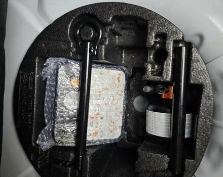 Белый Рено Зое, объемом двигателя 0 л и пробегом 61 тыс. км за 10500 $, фото 15 на Automoto.ua