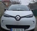 Белый Рено Зое, объемом двигателя 0 л и пробегом 137 тыс. км за 7800 $, фото 1 на Automoto.ua