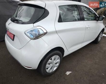 Білий Рено Зое, об'ємом двигуна 0 л та пробігом 100 тис. км за 4500 $, фото 4 на Automoto.ua