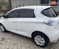 Белый Рено Зое, объемом двигателя 0 л и пробегом 157 тыс. км за 9500 $, фото 19 на Automoto.ua
