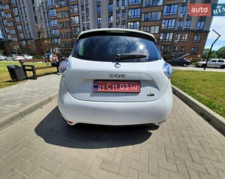 Белый Рено Зое, объемом двигателя 0 л и пробегом 121 тыс. км за 8900 $, фото 10 на Automoto.ua