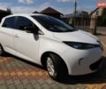 Белый Рено Зое, объемом двигателя 0 л и пробегом 102 тыс. км за 10000 $, фото 13 на Automoto.ua
