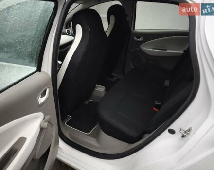 Білий Рено Зое, об'ємом двигуна 0 л та пробігом 100 тис. км за 4500 $, фото 20 на Automoto.ua
