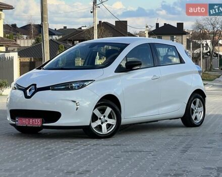 Белый Рено Зое, объемом двигателя 0 л и пробегом 110 тыс. км за 8450 $, фото 4 на Automoto.ua