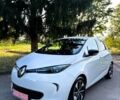 Белый Рено Зое, объемом двигателя 0 л и пробегом 102 тыс. км за 7900 $, фото 1 на Automoto.ua