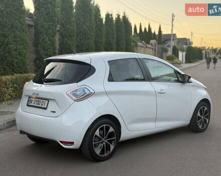 Белый Рено Зое, объемом двигателя 0 л и пробегом 152 тыс. км за 8999 $, фото 8 на Automoto.ua