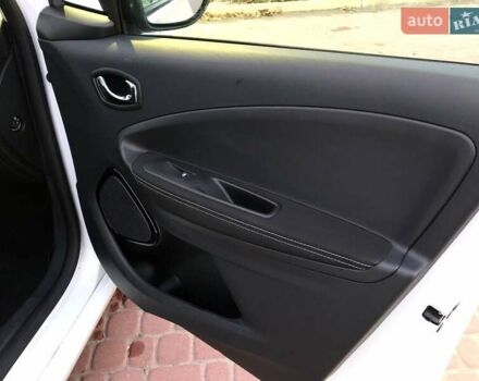 Білий Рено Зое, об'ємом двигуна 0 л та пробігом 120 тис. км за 8900 $, фото 18 на Automoto.ua