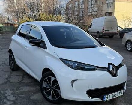 Белый Рено Зое, объемом двигателя 0 л и пробегом 103 тыс. км за 9600 $, фото 3 на Automoto.ua
