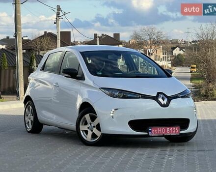 Белый Рено Зое, объемом двигателя 0 л и пробегом 110 тыс. км за 8450 $, фото 1 на Automoto.ua