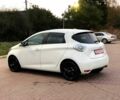 Белый Рено Зое, объемом двигателя 0 л и пробегом 120 тыс. км за 8900 $, фото 2 на Automoto.ua