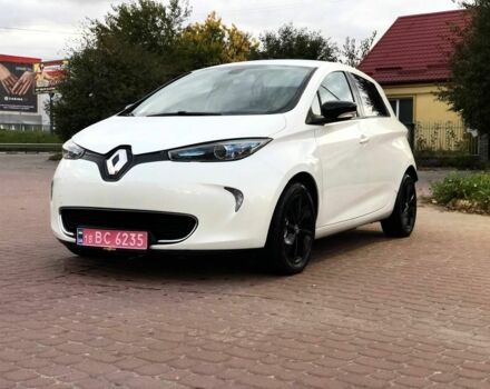 Белый Рено Зое, объемом двигателя 0 л и пробегом 120 тыс. км за 8900 $, фото 1 на Automoto.ua