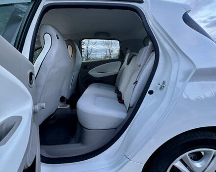 Белый Рено Зое, объемом двигателя 0 л и пробегом 43 тыс. км за 9399 $, фото 46 на Automoto.ua