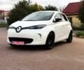 Белый Рено Зое, объемом двигателя 0 л и пробегом 120 тыс. км за 8900 $, фото 1 на Automoto.ua
