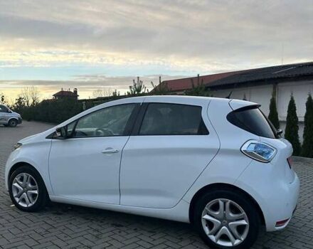 Белый Рено Зое, объемом двигателя 0 л и пробегом 75 тыс. км за 9250 $, фото 6 на Automoto.ua