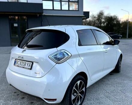 Белый Рено Зое, объемом двигателя 0 л и пробегом 127 тыс. км за 9800 $, фото 8 на Automoto.ua