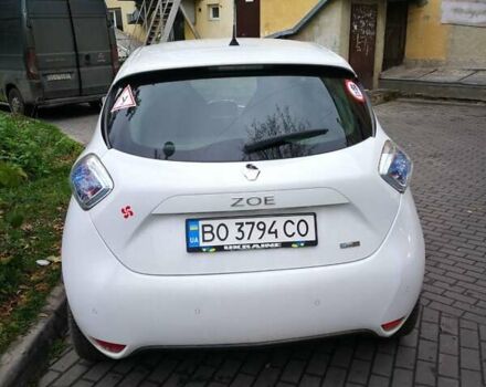 Белый Рено Зое, объемом двигателя 0 л и пробегом 61 тыс. км за 10500 $, фото 3 на Automoto.ua