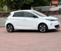Белый Рено Зое, объемом двигателя 0 л и пробегом 87 тыс. км за 10400 $, фото 12 на Automoto.ua